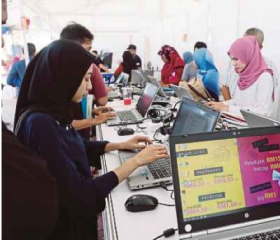About 9,000 jobs were on offer at the 1Malaysia Training Scheme Northern Zone programme held last weekend.