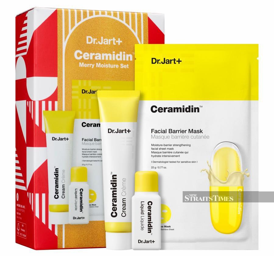Dr Jart+ Ceramidin Merry Moisture Set is your go-to set to maintain good moisture level, all day while travelling.