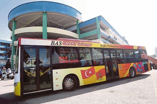 'Smart Selangor' free bus service now available in Kajang 