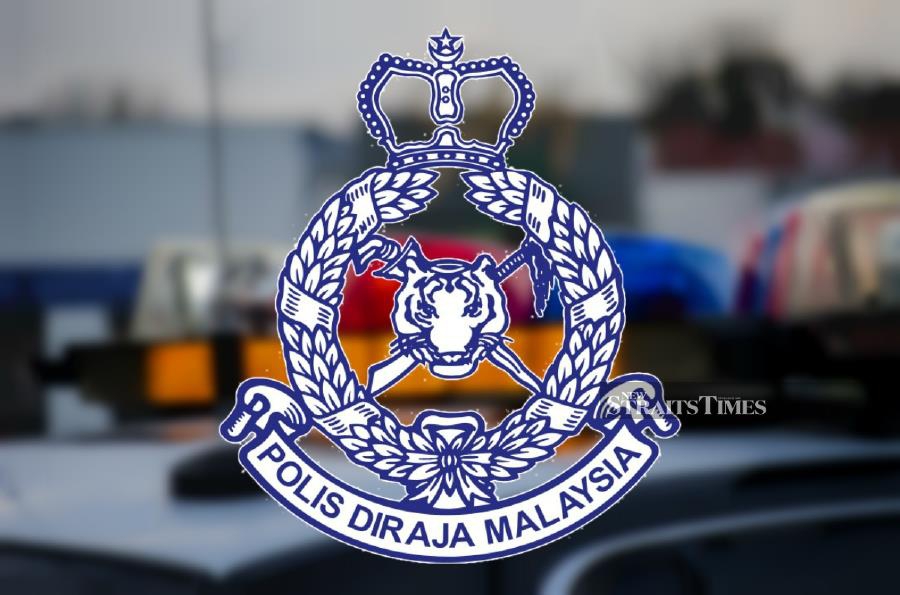 Police yesterday arrested four people, including a woman, on suspicion of being involved in a snatch theft at Kampung Rongolis Topokon, Tamparuli, near here. - NST/file pic. 