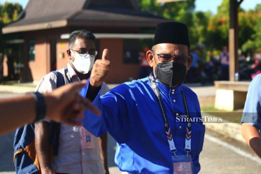 Barisan Nasional’s candidate Datuk Hasnoor Sidang Husin at the nomination centre in Dewan Bukit Katil, Melaka. - NSTP/SYAFEEQ AHMAD
