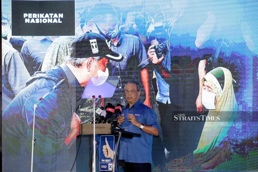 Perikatan Nasional (PN) chairman Tan Sri Muhyiddin Yassin at the launch of the coalition’s manifesto in Shah Alam tonight. -- Pic: NSTP/ASYRAF HAMZAH