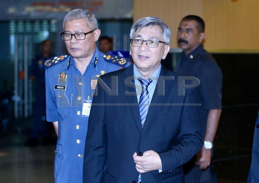  Dewan Rakyat Speaker Datuk Mohammad Ariff Md Yusof said that he would have to look into the issue thoroughly before commenting further when met at the National Heart Institute (IJN) . NSTP/ Mohamad Shahril Badri Saali