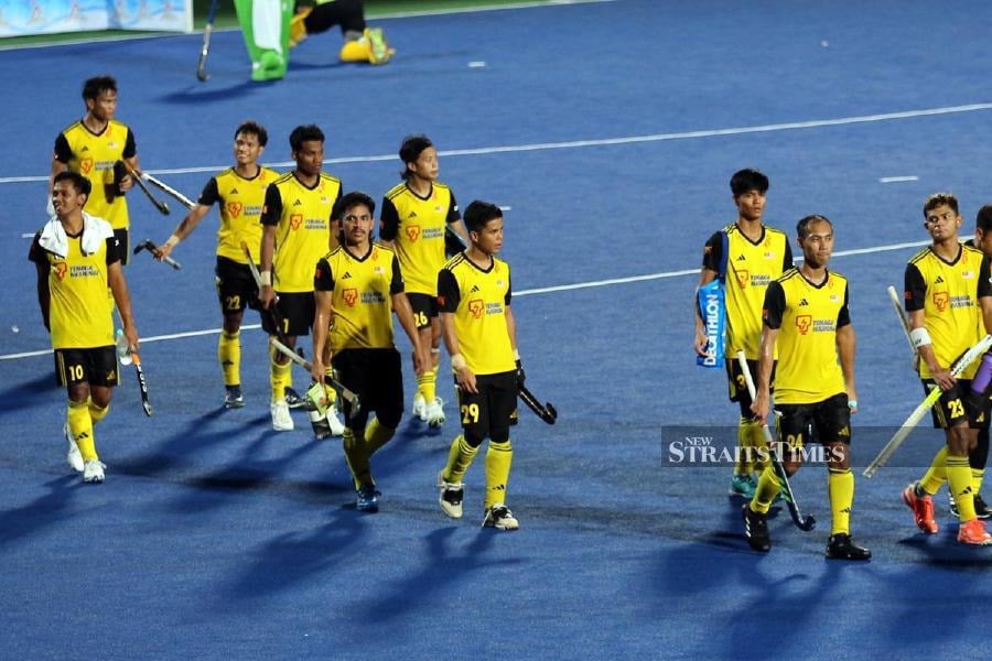 Apart from a bumpy pitch, Malaysia face a tough obstacle in Pakistan in their opening Group B hockey match at the Nations Cup in Gniezno, Poland, tomorrow. - NSTP filepic