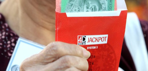 Malacca Man Strikes Rm26 4m 4d Jackpot After Years Of Trying