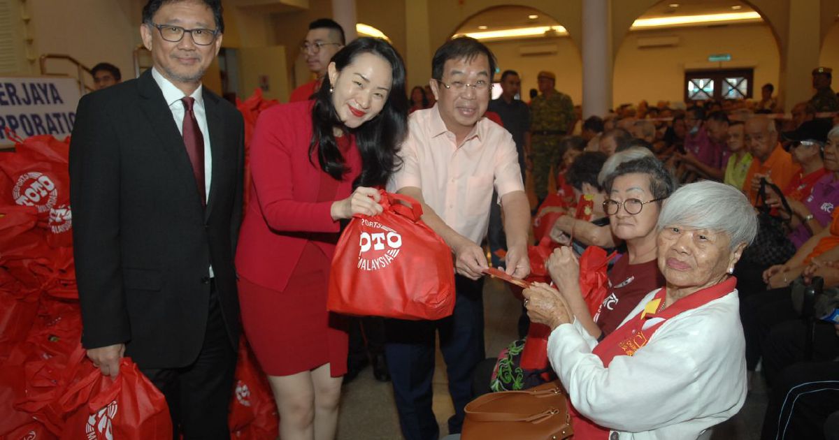 Early Chinese New Year cheer for over 19,000 needy senior citizens