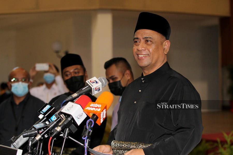 Perak Menteri Besar, Datuk Saarani Mohamad speaks to the press after his swearing in ceremony, at Dewan Jubli Perak. -NSTP/SHARUL HAFIZ ZAM