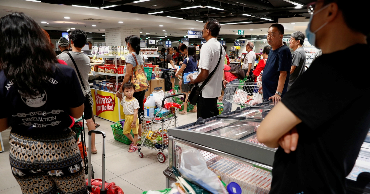 Singaporeans rush to stock up on food ahead of Malaysia's RMO | New ...