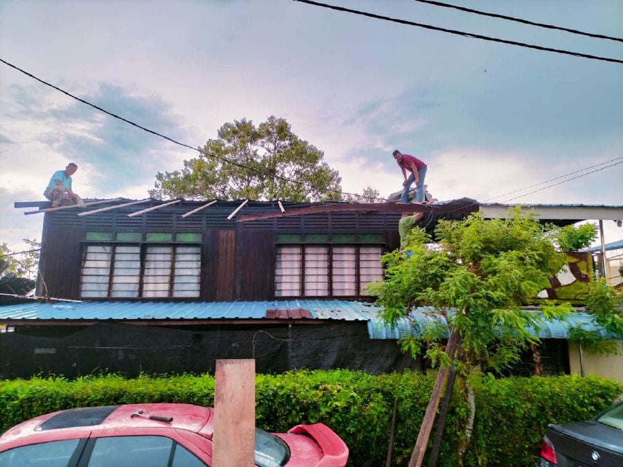While Muslims were celebrating Hari Raya Aidilfitri yesterday, the roofs of several houses were blown away and damaged in a storm. - Pic credit Facebook/Reezal Merican Naina Merican 