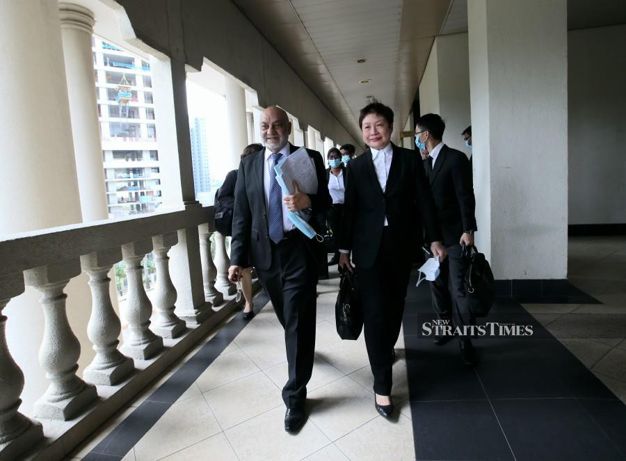 Court Strikes Out Najib S Suit Against Ambank Joanna Yu