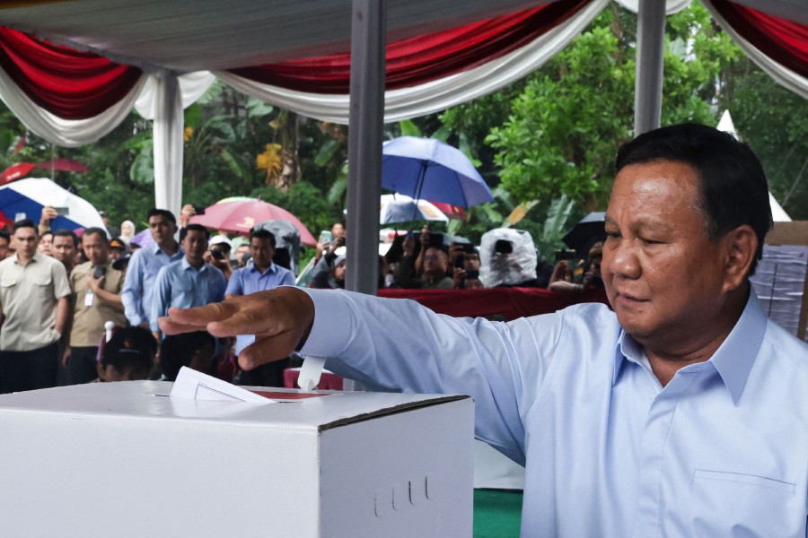 Indonesia's presidential candidate Prabowo Subianto casts his ballot to vote in Indonesia’s presidential and legislative elections at a polling station in Bogor, West Java. - AFP PIC