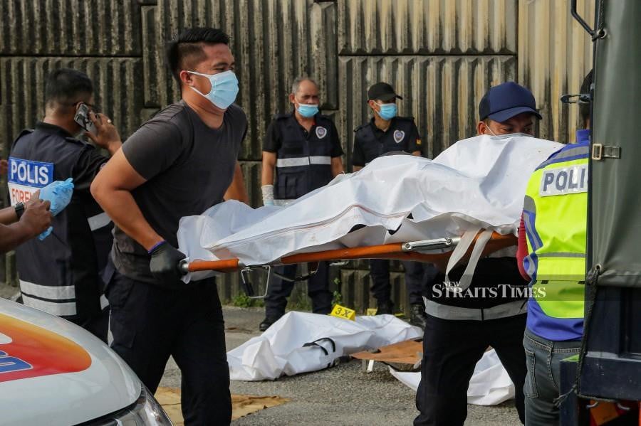 Four Suspected Robbers Shot Dead After Sungai Buloh Car Chase | New ...