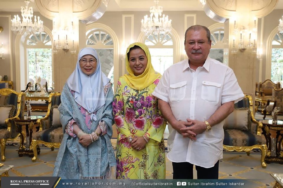 Johor sultan grants audience to DPM