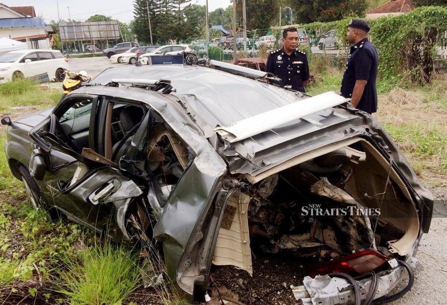 3 killed, 11 injured in accident near Bukit Merah toll plaza | New ...