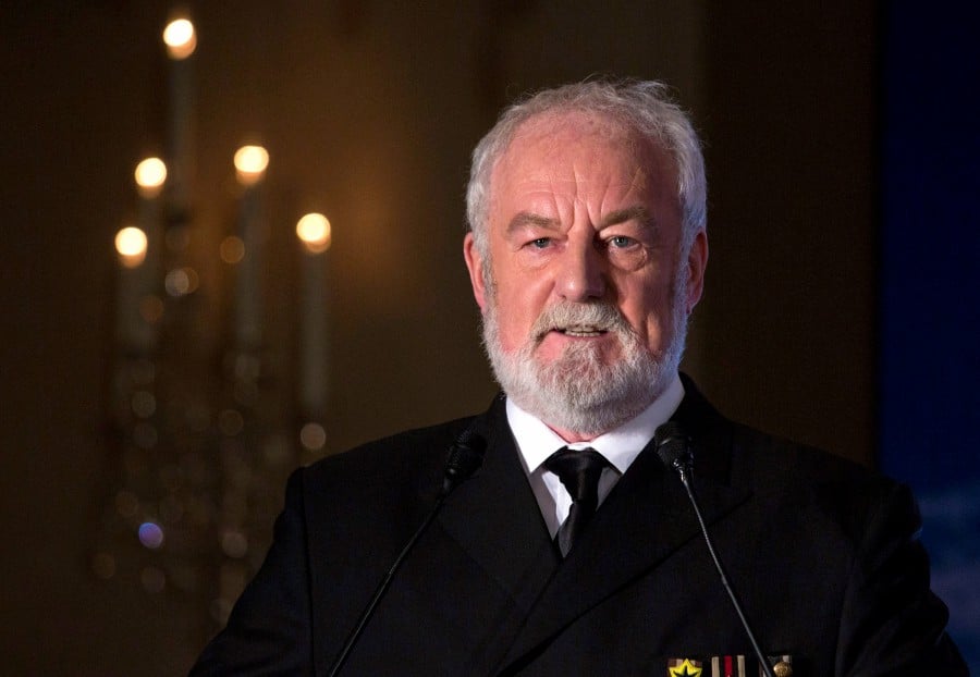 FILE PHOTO: Bernard Hill, actor of captain Edward Smith in the 1997 Titanic movie, speaks during a news conference in Hong Kong Jan 12, 2014. -- REUTERS