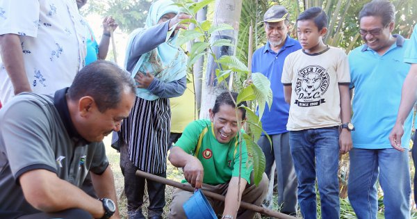 Kedah free water for 15,000 poor consumers only | New Straits Times