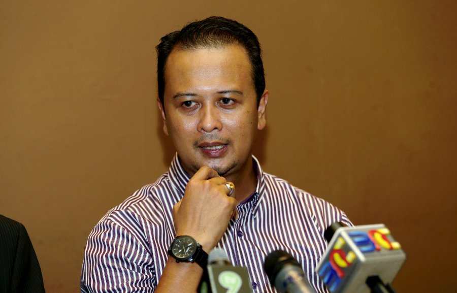 Syamsul Debat quits party post, but remains Umno member ...