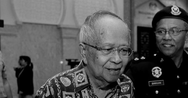 Former Auditor-General Tan Sri Ishak Tadin Dies | New Straits Times