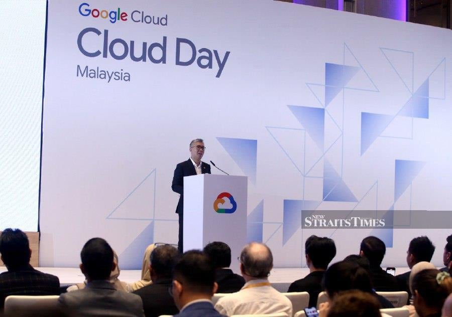 Minister of Investment, Trade and International Industry (MITI), Tengku Datuk Seri Zafrul Abdul Aziz delivered the keynote speech during the Google Malaysia's Cloud Day event in Kuala Lumpur. NSTP/HAIRUL ANUAR RAHIM
