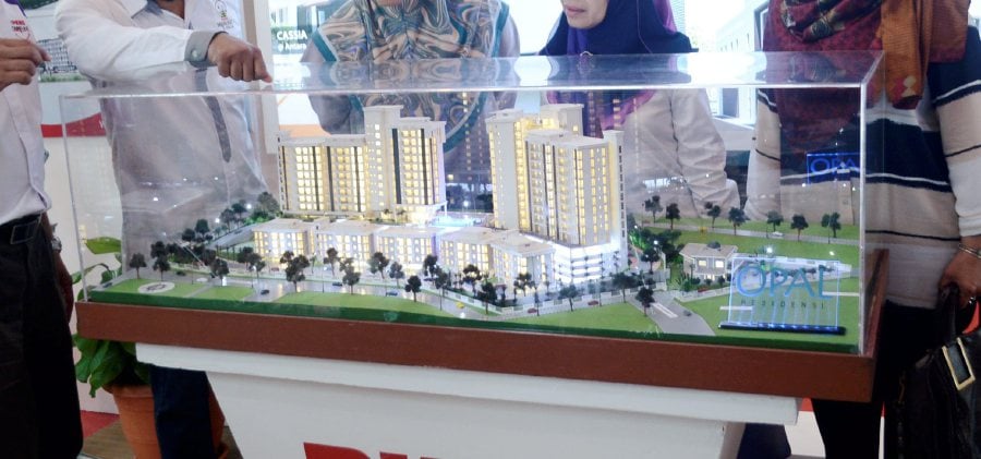 Locations like Bangsar, Petaling Jaya, Taman Tun Dr Ismail, etc. fetched top dollar, and demand for these properties far exceeded their available supply. (NSTP file pic)