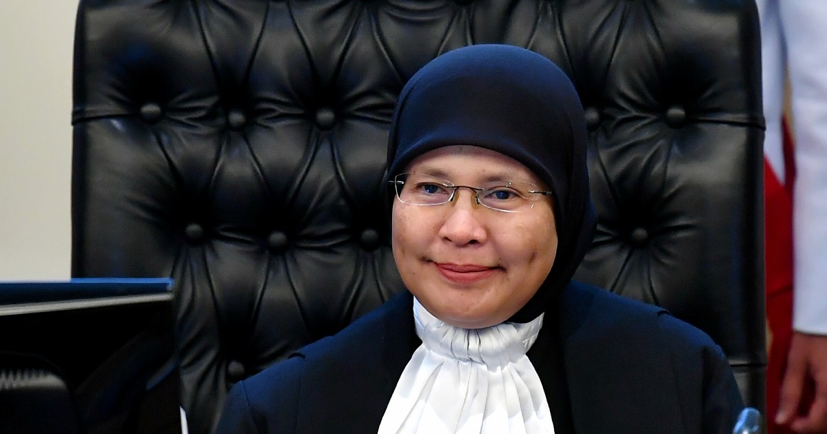 Tengku Maimun Takes Oath Of Office As Chief Justice Before King
