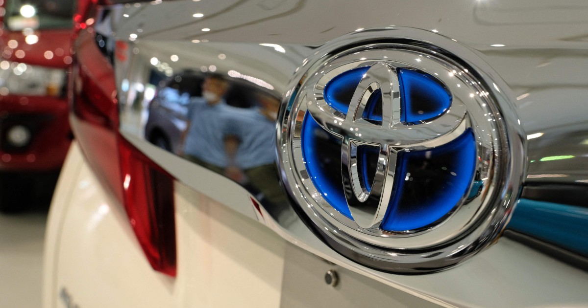 Toyota ranked one of worst major automakers for emissions efforts