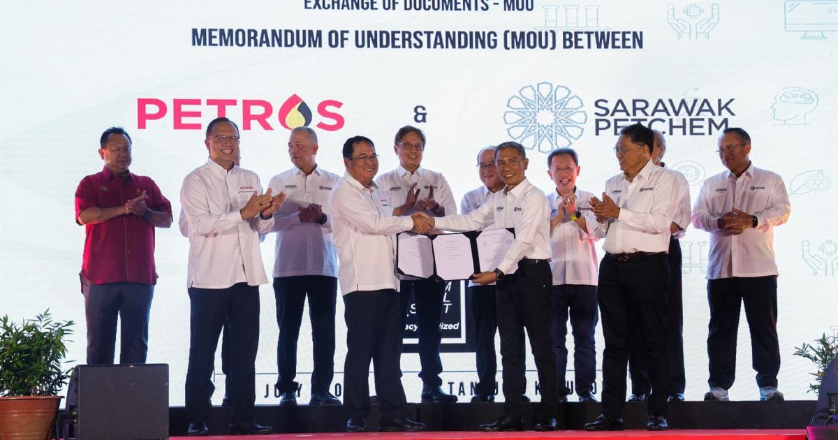 Petros signs deals to kick off role as Sarawak's sole authority of natural gas retail & trade