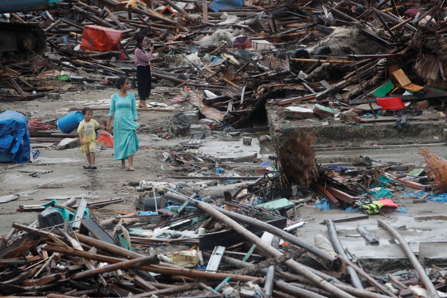 Hunt For Survivors As Indonesian Tsunami Death Toll Climbs To 373 