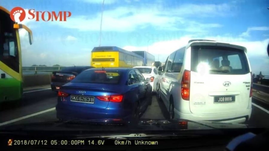 Watch Msian Driver Assaulted In Road Rage Incident On Tuas Second Link New Straits Times 