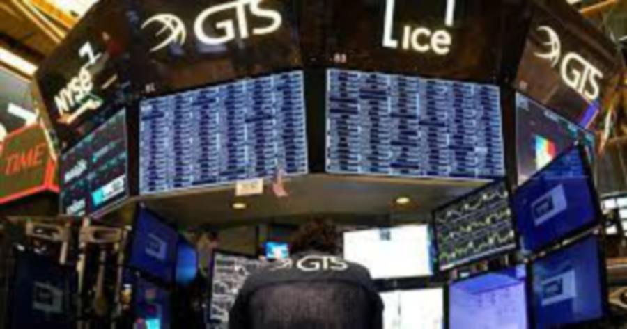 U.S. stocks fell on Wednesday as investors digested minutes of the Federal Reserve’s most recent meeting but Nvidia’s shares rose about 6 per cent after the close on the semiconductor bellwether’s stronger-than-expected revenue forecast.