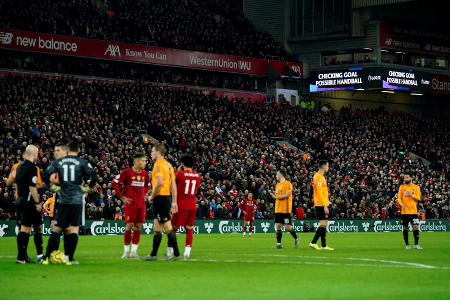 Players can swap shirts again as Premier League also tweaks VAR guidelines  - The Athletic