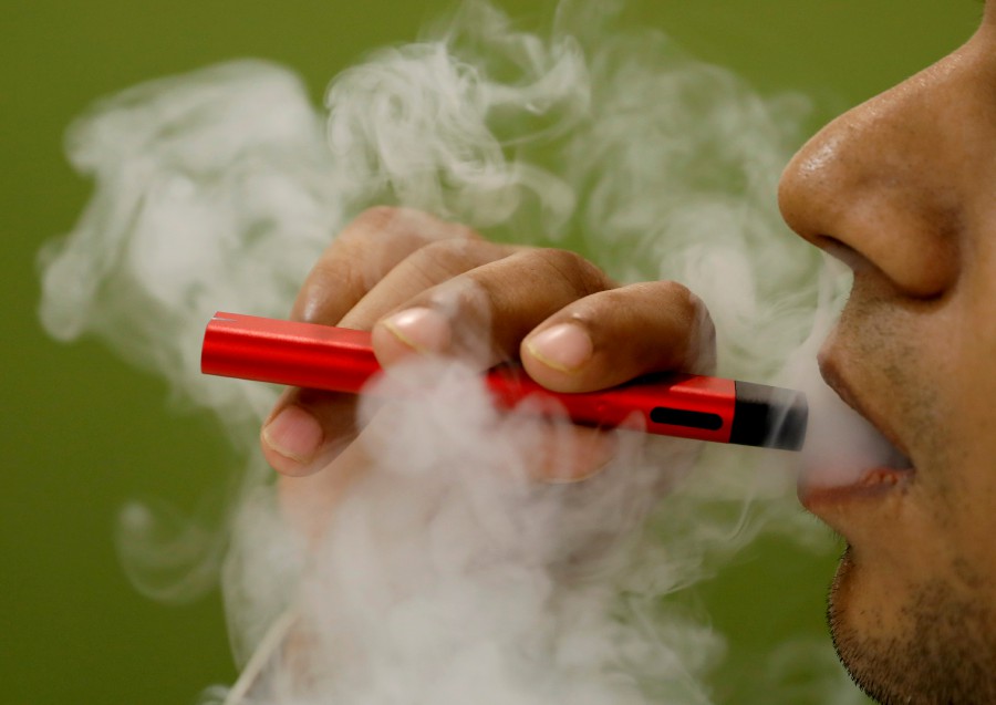 US state of Massachusetts bans all e cigarettes