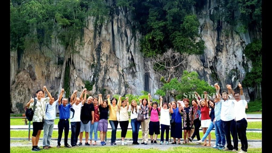  Visit to a nearby limestone hill during the special historical tour.