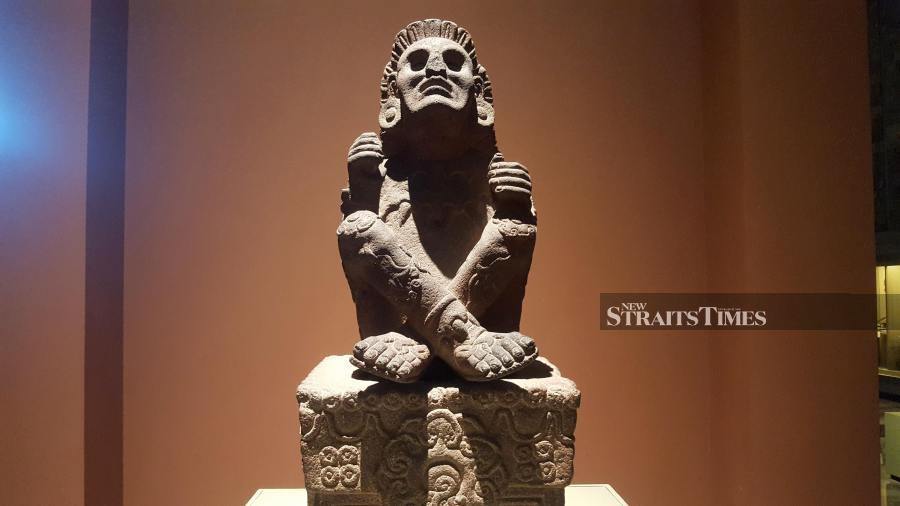  Aztec statues often focused on skeletal figures.