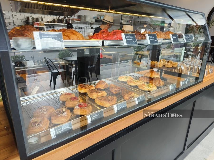  A wide assortment of pastries.