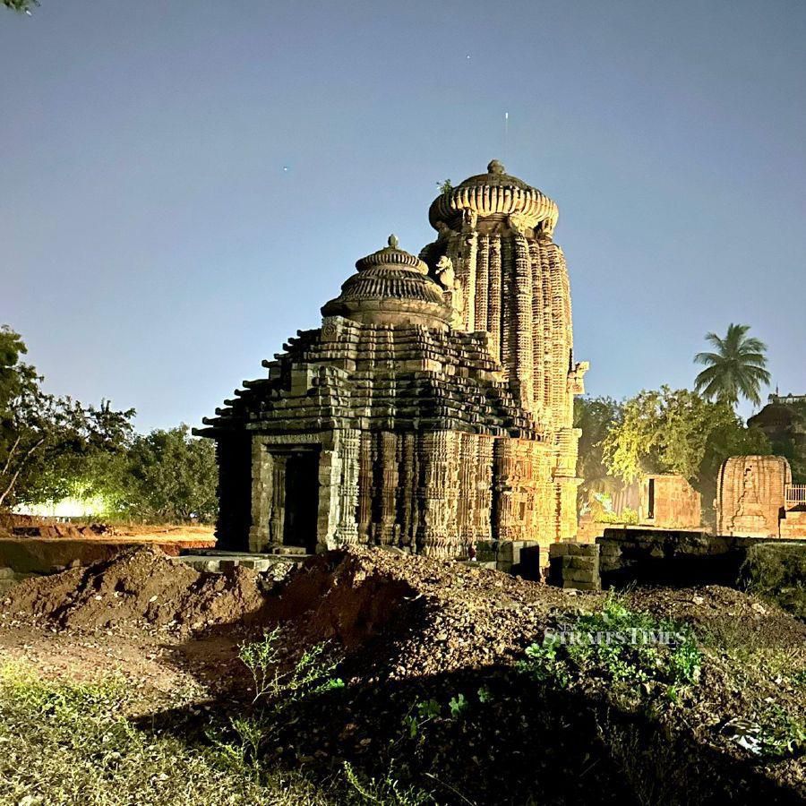  Part of the Lingaraja temple in Bhubaneswar.