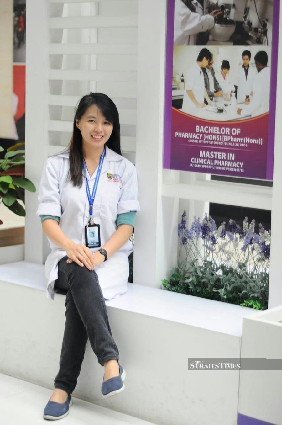  Ng pursued a Bachelor of Pharmacy at the University of Cyberjaya.