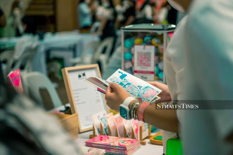  You'll have a chance to discover some of the world’s best indie publishers, artbook makers and artists at the KLABF.