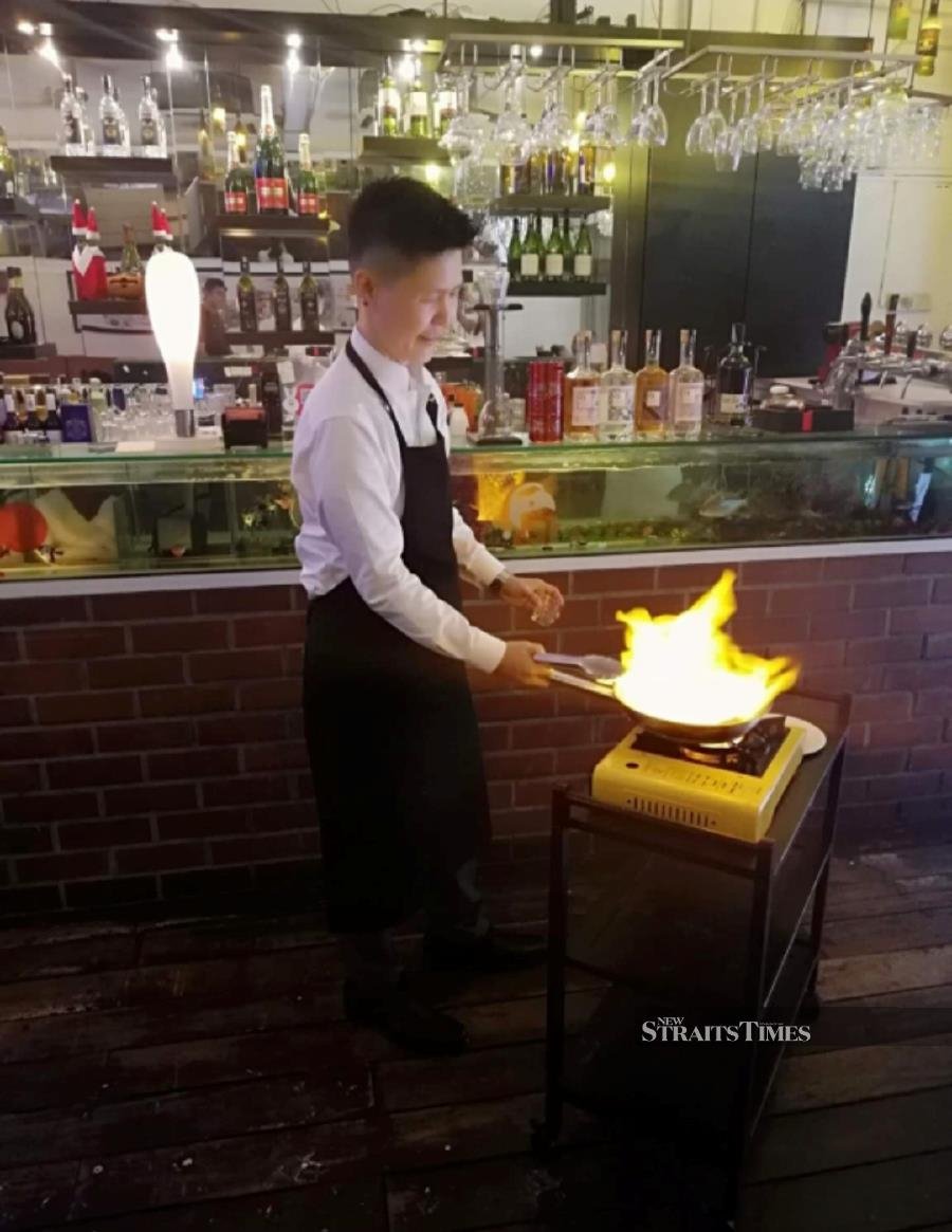 Chef Yenni's crowd puller — the 'fire show'.