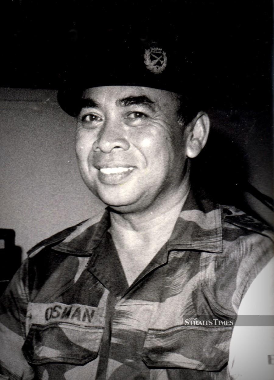  General Officer Commanding of 4 Infantry Division, Major General Datuk Osman Zain.