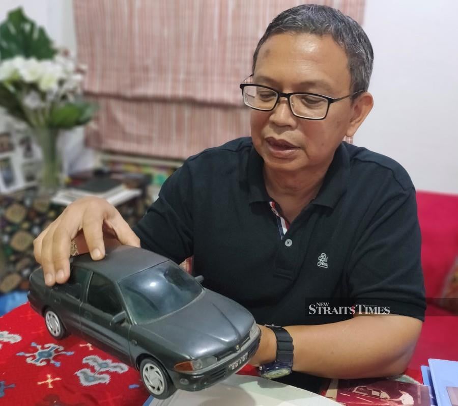 Proton diecast online