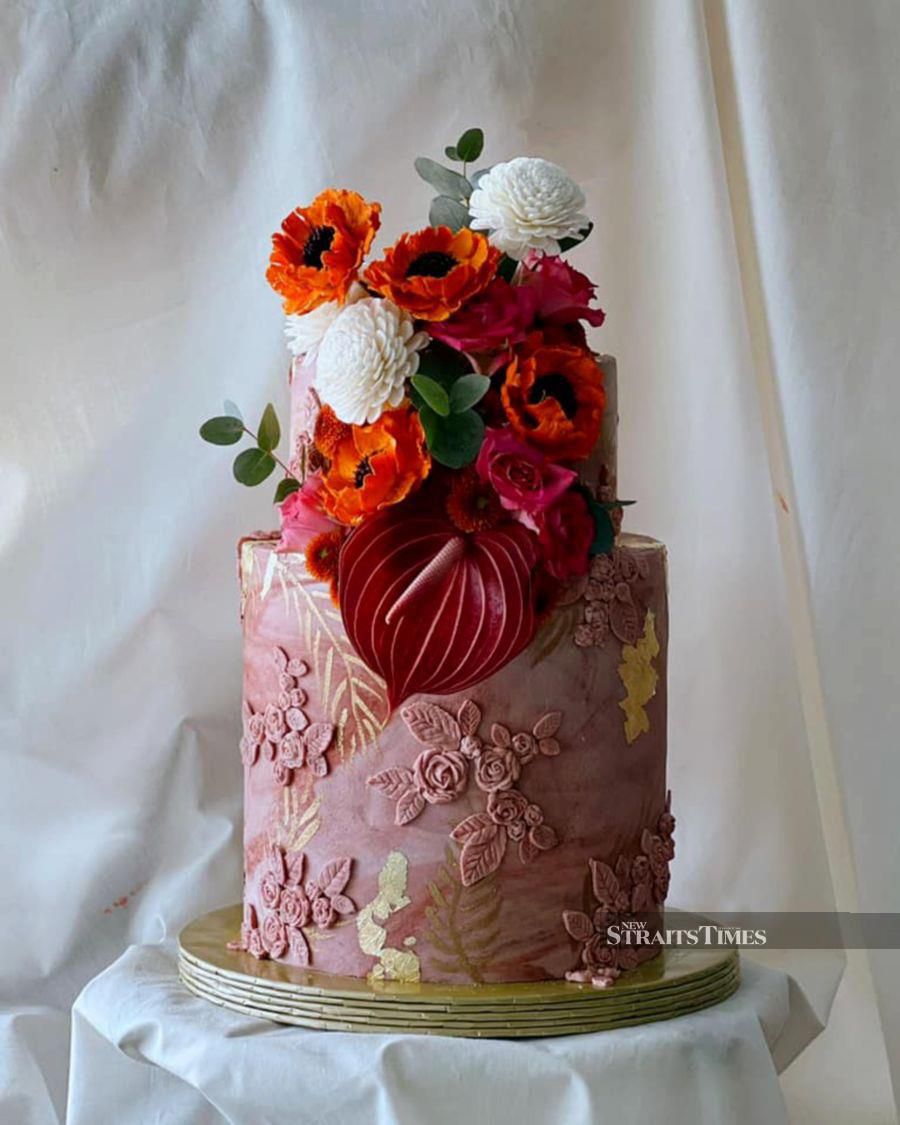  A floral-themed cake created by Umar.