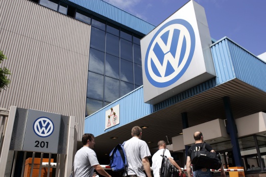 Volkswagen To Cut 30,000 Jobs In Huge Post-Dieselgate Revamp | New ...