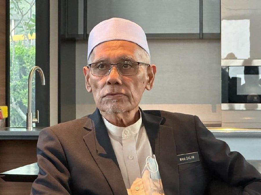 Penang Mufti Datuk Seri Dr Wan Salim Wan Mohd Noor urged Muslims in Malaysia to do background check of any scholar or group before accepting their teachings to avoid being deceived.- NSTP/ZUHAINY ZULKIFFLI