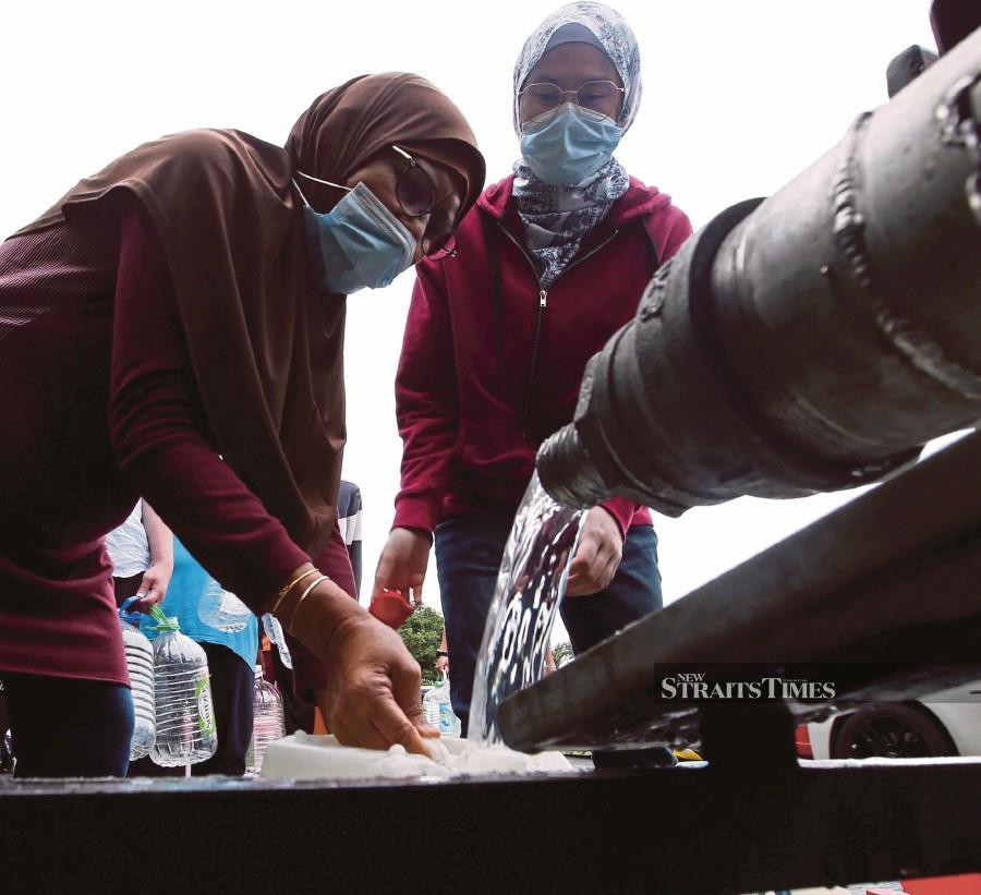 Sg Selangor pollution: Water cuts to affect 1.1 million households ...