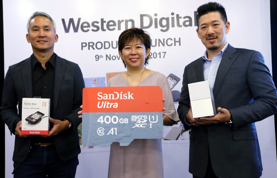 From left: Regional Product Marketing Western Digital, Hui Low; Director, Sales, Asia South Western Digital, Margaret Koh and Regional Product Marketing Western Digital, Albert Chang at the Western Digital product launch in Damansara Perdana. Pics by NSTP/ OWEE AH CHUN 