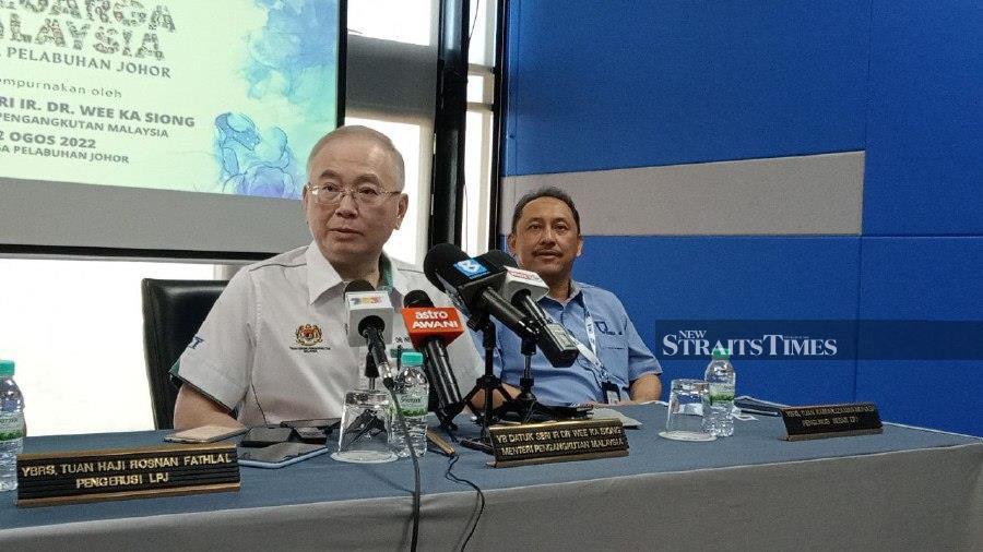 datuk seri dr wee ka siong