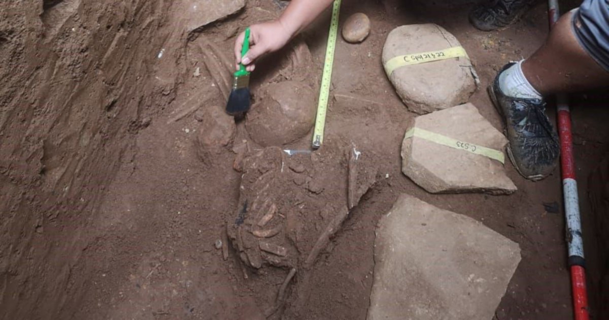 UKM's researchers unearth a complete human skeleton in Gua Keledung ...