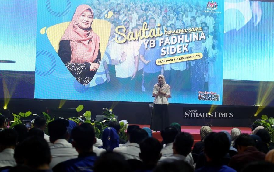 Education Minister Fadhlina Sidek delivers her speech during a dialogue session in the compound of the National Stadium Bukit Jalil. -NSTP/HAIRUL ANUAR RAHIM