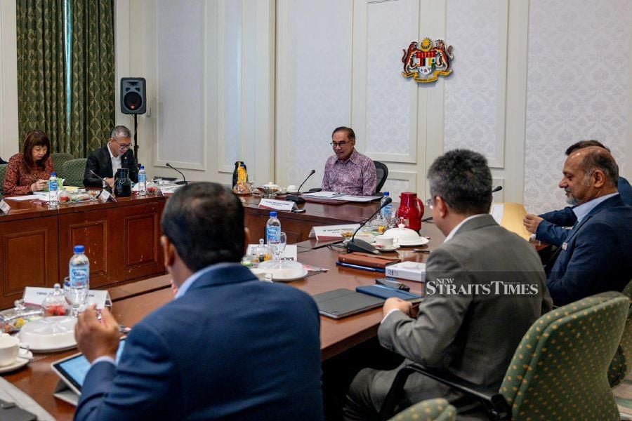 Prime Minister Datuk Seri Anwar Ibrahim chairing the National Investment Council. - Pic credit Facebook anwaribrahimofficial.